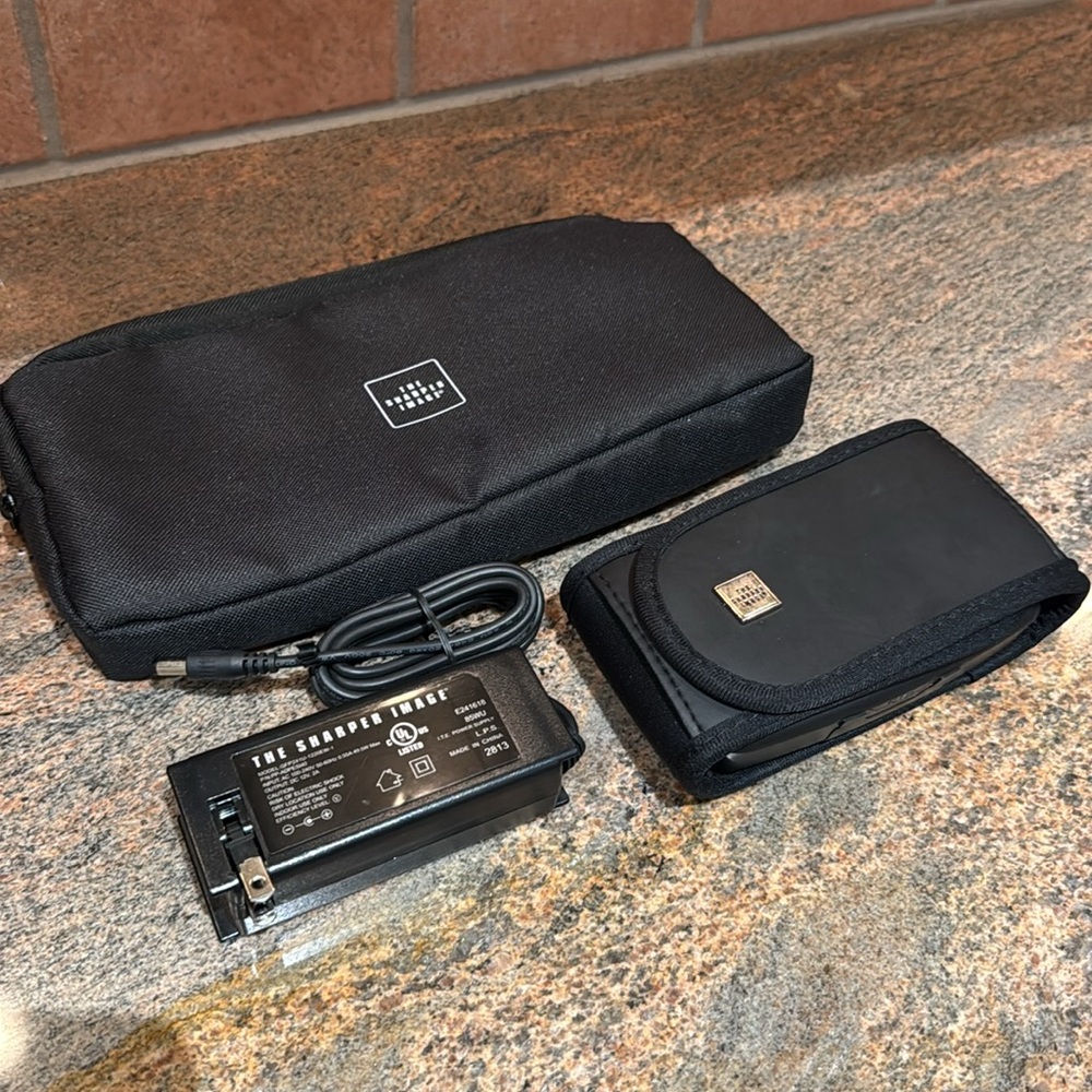 Portable Charging Valet The Sharper Image Model ESI-C222 with Pouch